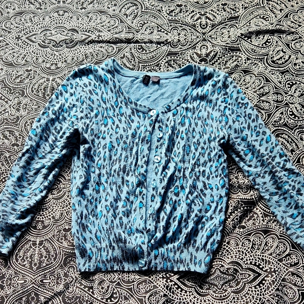 H&M divided blue leopard cardigan